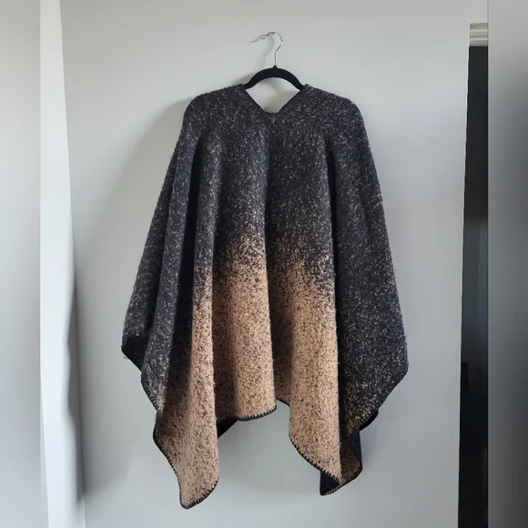 Fuzzy Ombre Reversible Tan Black Blanket Shall Poncho - Picture 4 of 4
